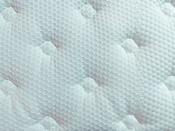 Quels sont les avantages des matelas gonflables par rapport aux matelas traditionnels ?