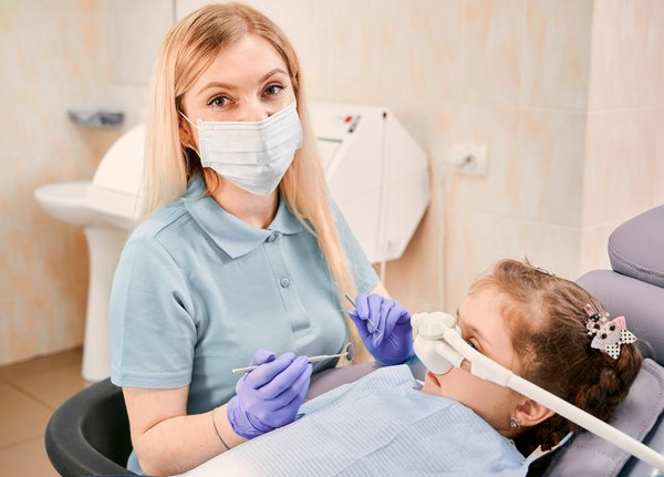 Quelles sont les options de sédation dentaire pour les patients anxieux sur le Plateau Mont-Royal ?